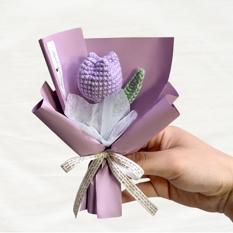 Handmade Mini Crochet Tulip in a Pot – Eternal Knitted Potted Flower for Desk Decor & Small Gifts