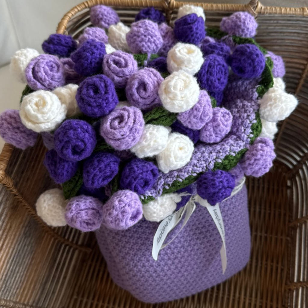 Forever Rose Bouquet Blanket – Soft Flower Throw, Perfect Mother's Day Gift