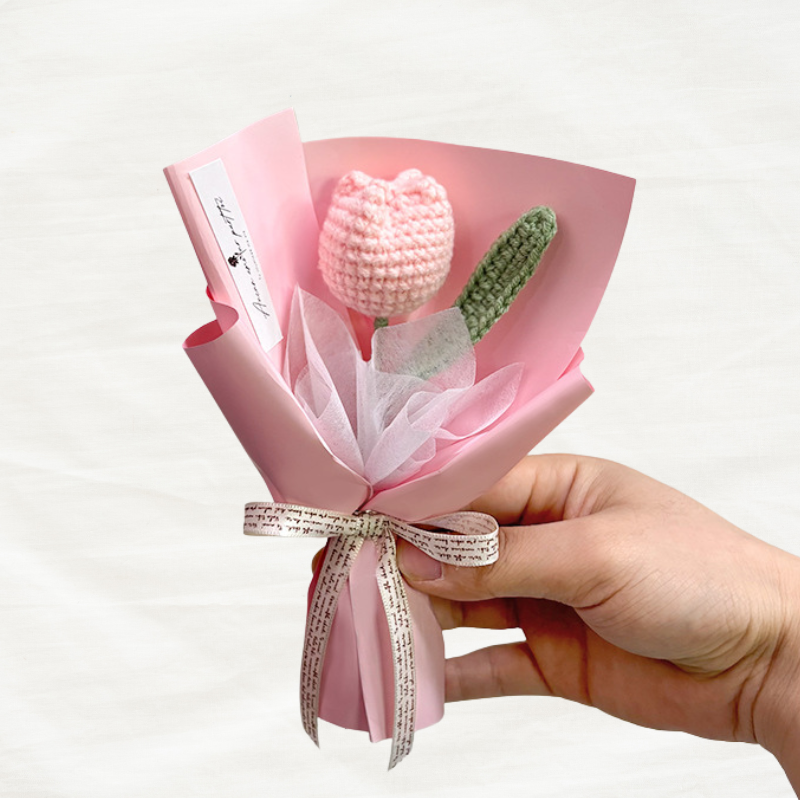 Handmade Mini Crochet Tulip in a Pot – Eternal Knitted Potted Flower for Desk Decor & Small Gifts