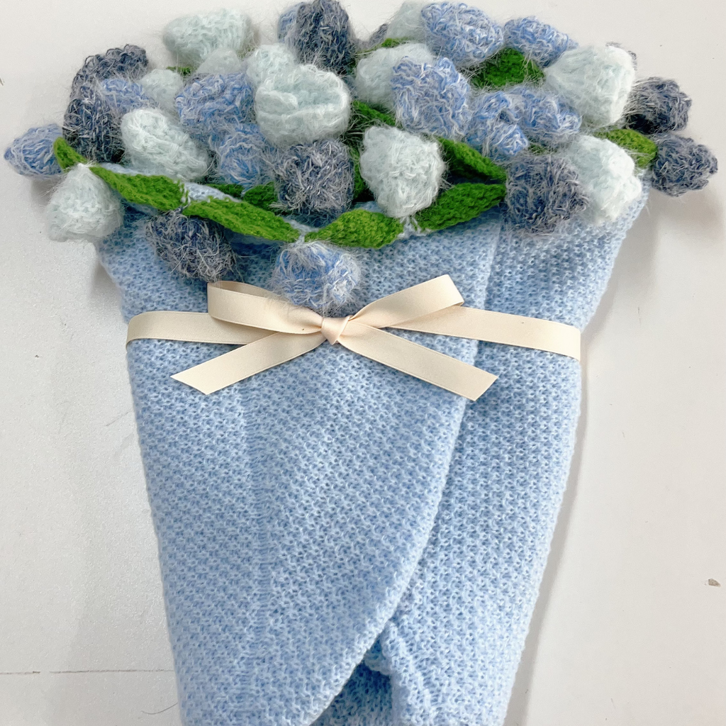 The Azure Mist Garden Blanket – Soft Flower Throw, Perfect Birthday Gift for Her